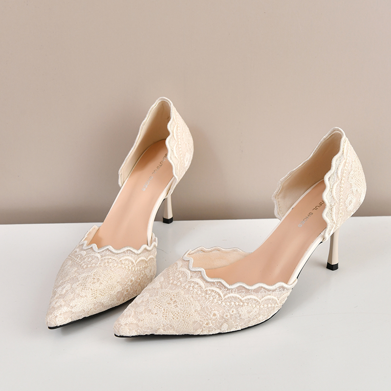 Women'S Shoes Quality - Dantelli Sivri Burunlu Yüksek Topuklu Kadın