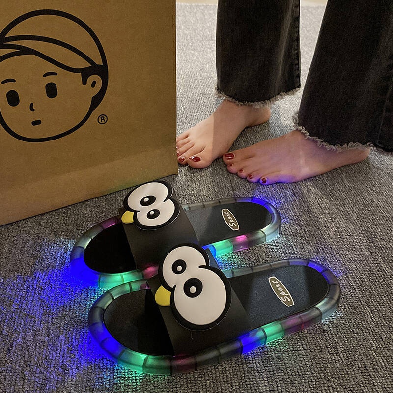 Komik Büyük Gözlü Işıklı Terli - Mule Slip On incelemesi ve fiyatı